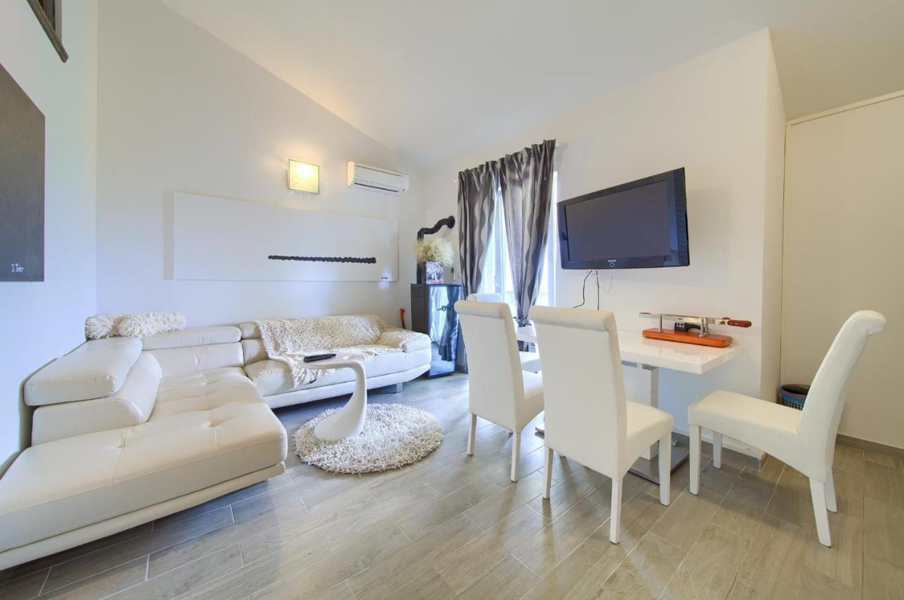 Apartments Mali Nono Salatic Екстер'єр фото